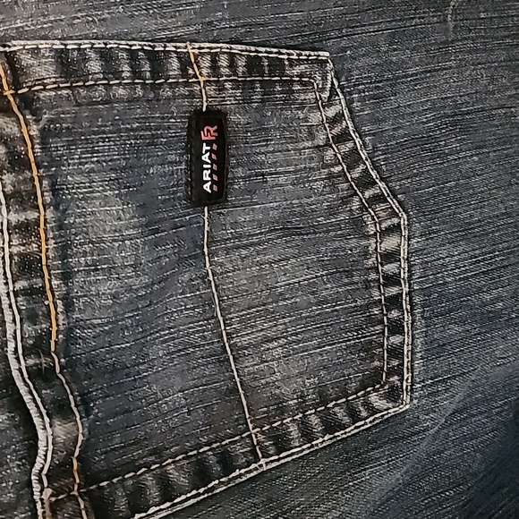 Ariat FR Blue Jeans - Picture 6 of 7